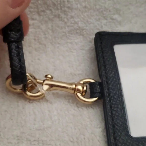 **BNWT. Authentic Coach Lanyard id/card holder - Picture 4 of 5